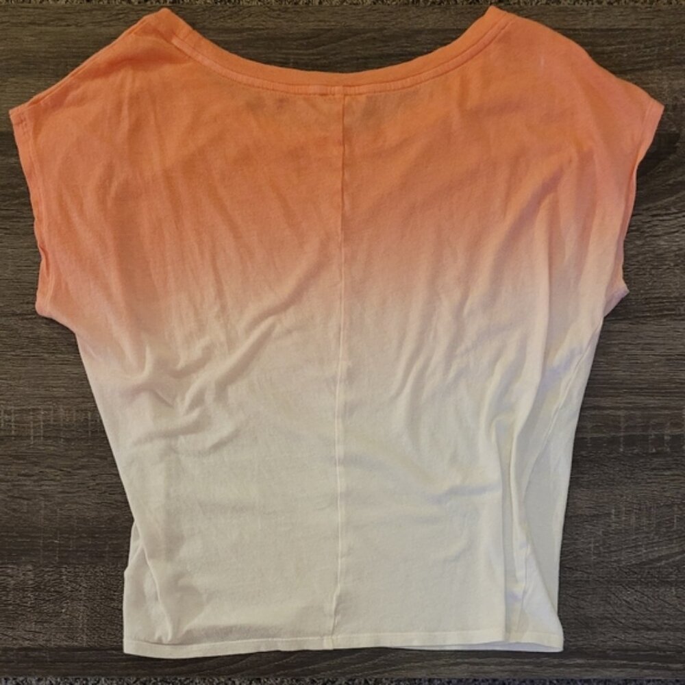 Express Gradient Tee - Picture 3 of 4